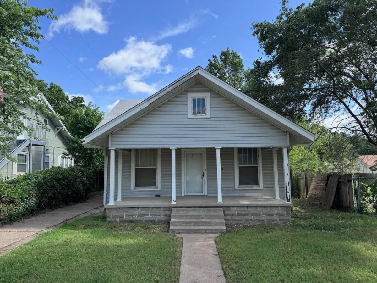 818 W 1ST, El Dorado, Kansas 67042 - Real Estate Auction - Sundgren Realty