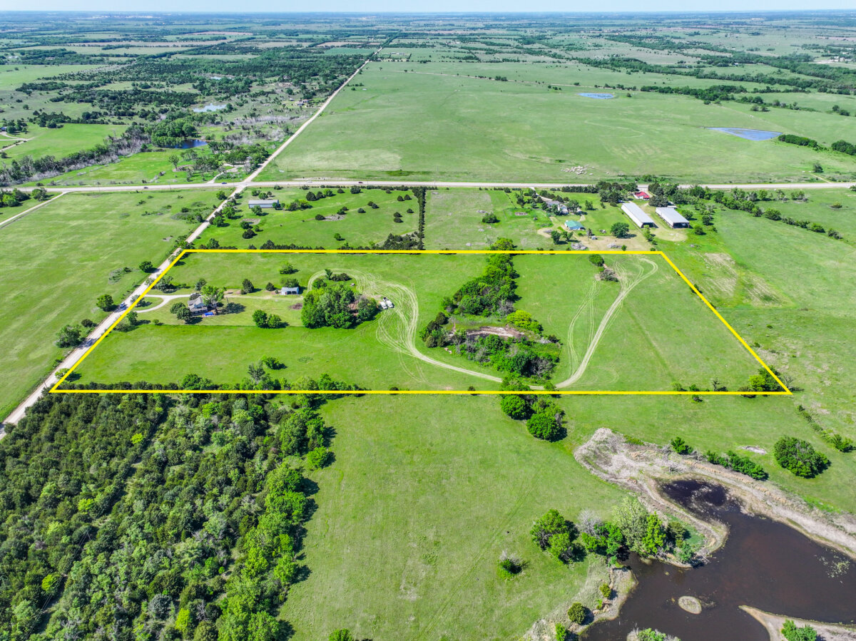 10198 SE Teter Rd., Leon Kansas