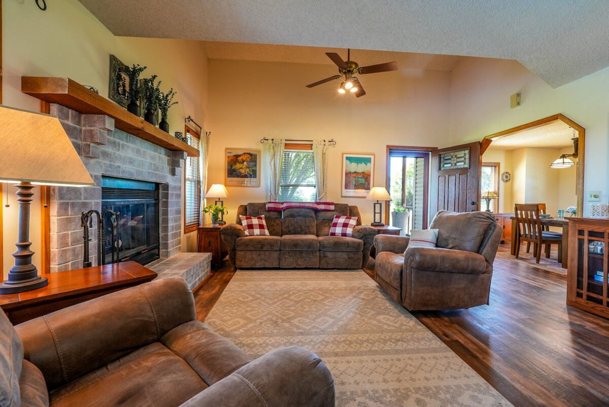10198 SE Teter Rd., Leon Kansas