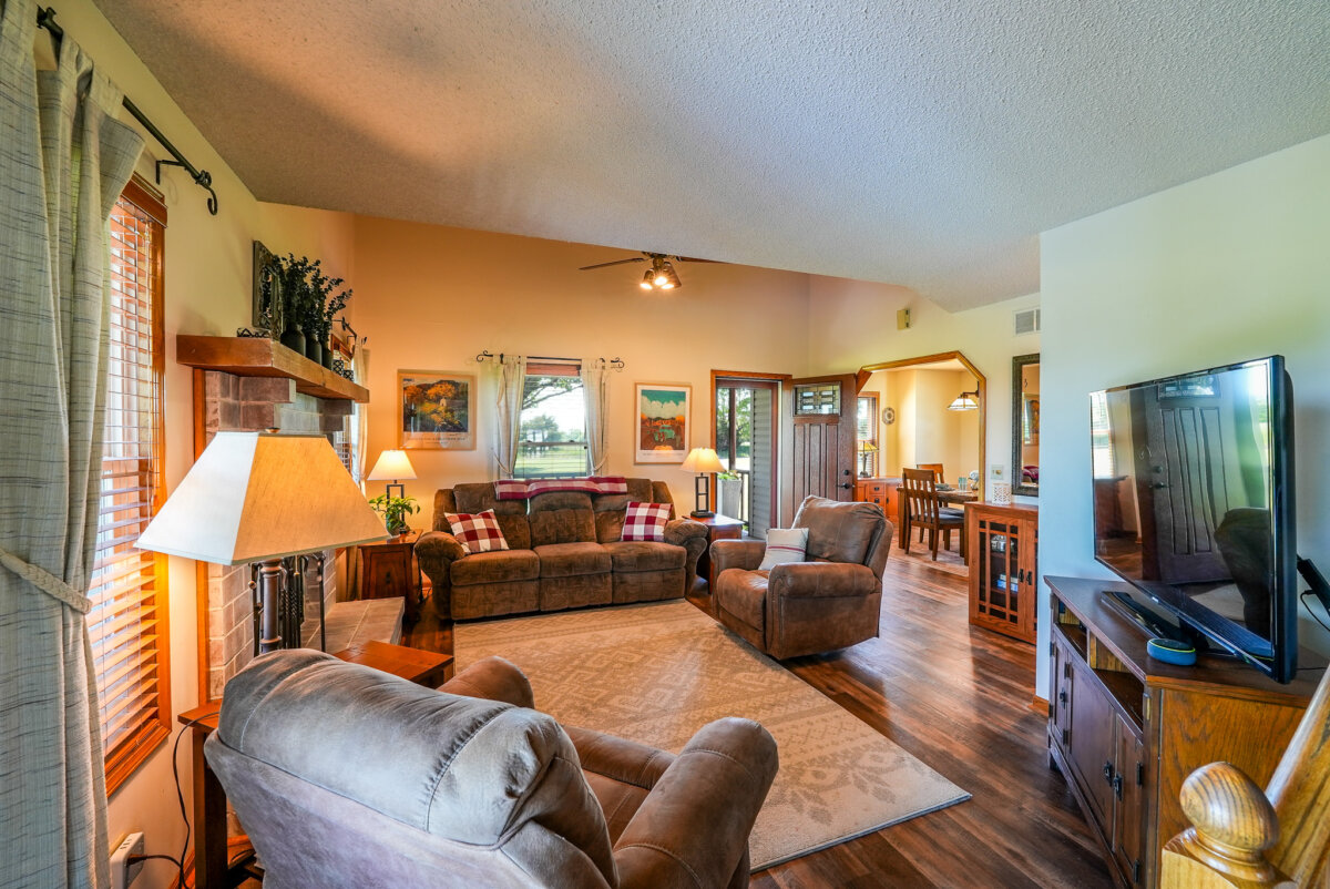 10198 SE Teter Rd., Leon Kansas