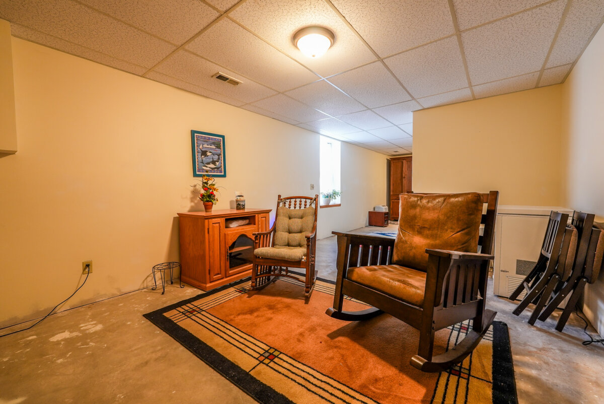 10198 SE Teter Rd., Leon Kansas