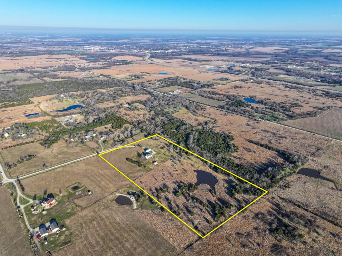 4 Bed 3.5 Bath Home on 17.7 Acres - 11256 SW Rolling Hills Rd, Augusta, KS 67010