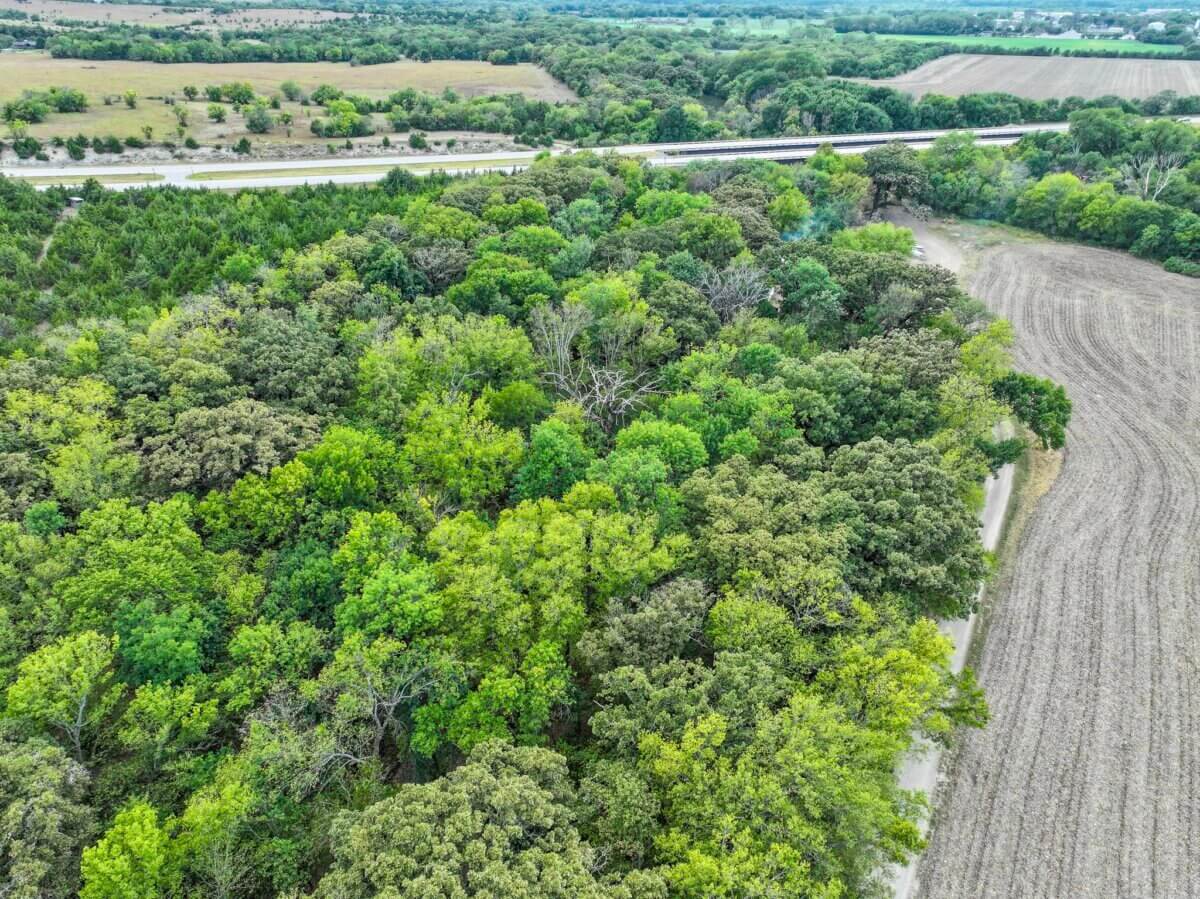 10 Acres Walnut River Frontage - Augusta Kansas - Land For Sale