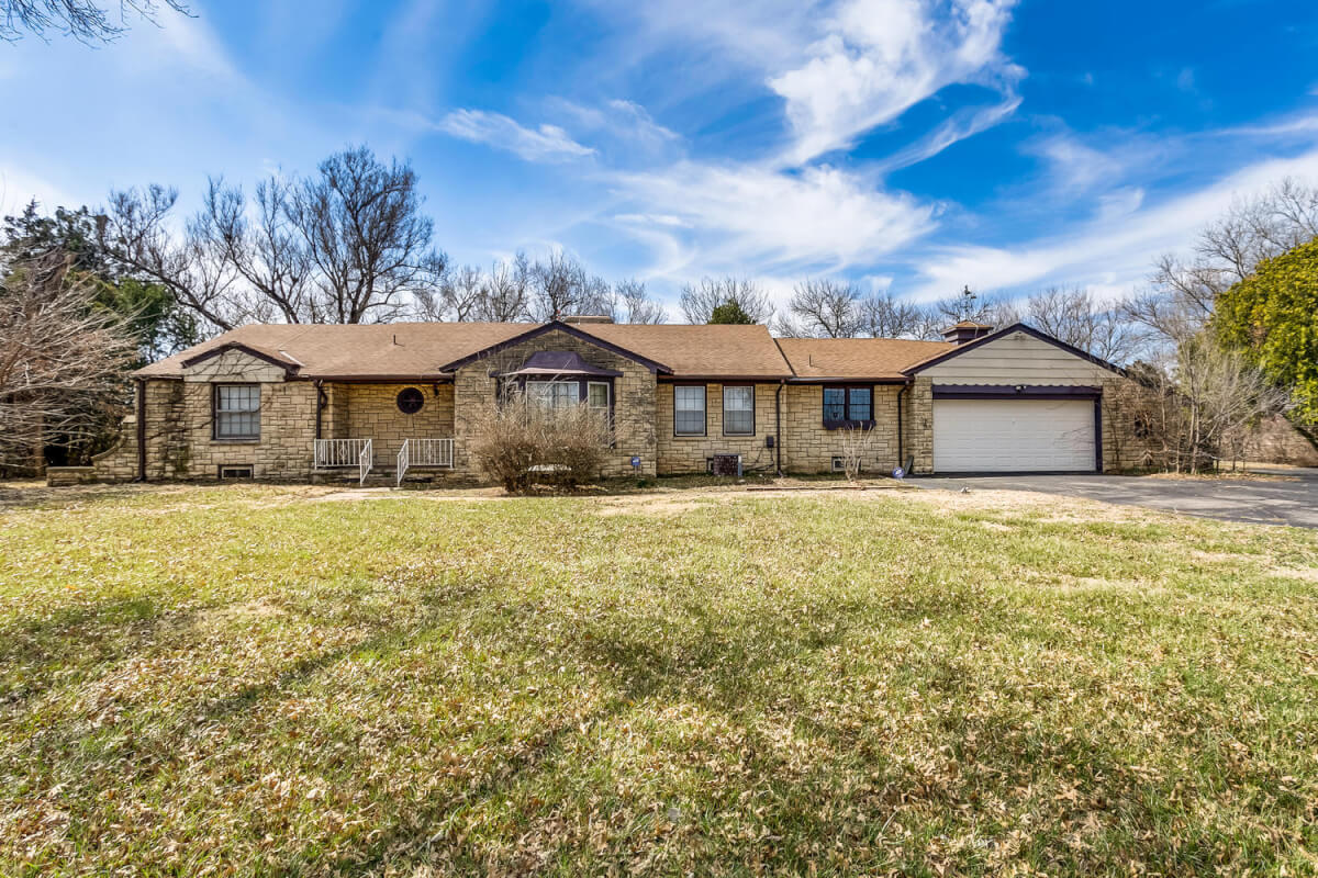 9451 S Woodlawn Blvd Derby KS-large-001-005-Front Exterior-1500x1000-72dpi